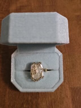 Gold Leaf Mother-of-Pearl Statement Ring by La Meno